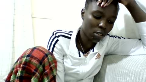 Snapshot of pretty_petite_ebony chatting on 07/25/26, 11:35 pretty_petite_ebony online show from 07/25/26, 11:35