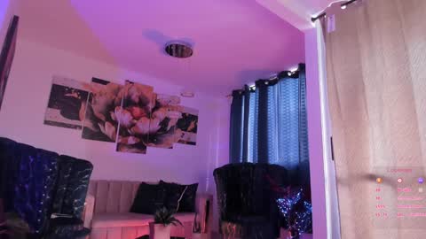 pretty_pettite online show from 12/16/24, 08:48