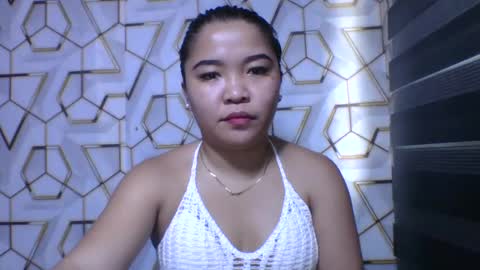 Snapshot of pretty_pharsa chatting on 07/15/26, 04:07 pretty_pharsa online show from 07/15/26, 04:07