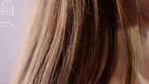 Elina online show from 11/05/25, 09:42