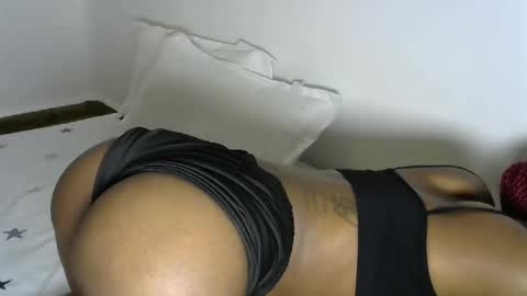 Snapshot of pretty_queennie chatting on 12/13/25, 11:43 Pretty doll online show from 12/13/25, 11:43