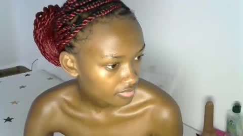 Snapshot of pretty_queennie chatting on 12/14/25, 11:48 Pretty doll online show from 12/14/25, 11:48