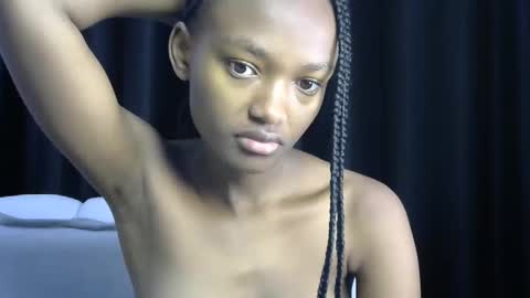 Snapshot of pretty_queennie chatting on 06/05/26, 01:23 Pretty doll online show from 06/05/26, 01:23