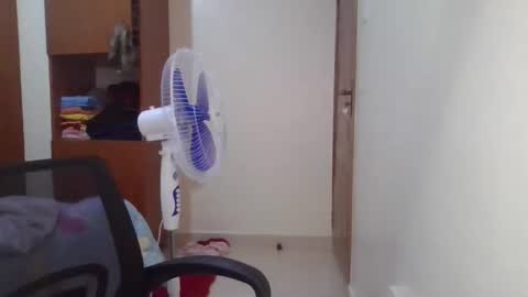 pretty_shila online show from 02/16/26, 09:22