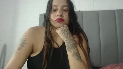 Snapshot of pretty_sophia1 chatting on 05/19/26, 12:05 sophia online show from 05/19/26, 12:05