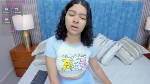 Daisy Flower online show from 10/29/25, 02:03