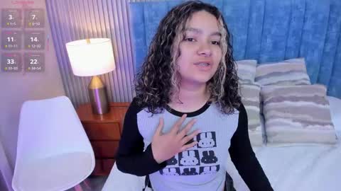 Daisy Flower online show from 03/14/26, 01:44