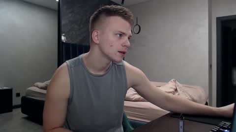 Justin online show from 10/27/25, 07:01