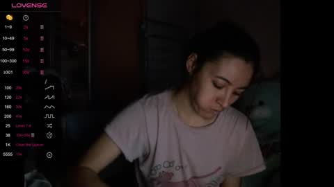Snapshot of prettybella_7 chatting on 12/17/24, 04:45 Bella online show from 12/17/24, 04:45