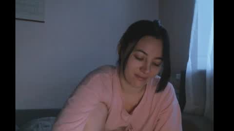Snapshot of prettybella_7 chatting on 01/03/25, 05:06 Bella online show from 01/03/25, 05:06