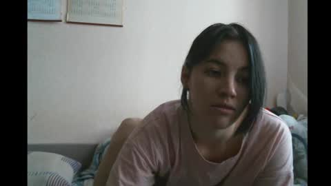 Snapshot of prettybella_7 chatting on 01/06/25, 08:24 Bella online show from 01/06/25, 08:24