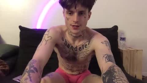Snapshot of prettyboyszn chatting on 10/23/25, 03:17 pretty boy online show from 10/23/25, 03:17