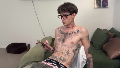 pretty boy online show from 03/25/26, 03:01