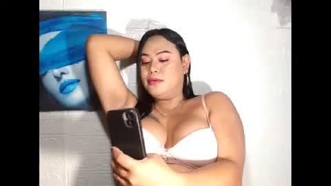 Snapshot of prettydiannara chatting on 01/13/25, 12:51 prettydiannara online show from 01/13/25, 12:51