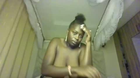 prettydulce online show from 03/17/26, 03:33