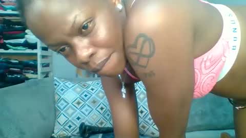 PrettyEla online show from 10/08/25, 11:46