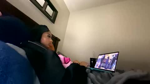 prettyfacefemale online show from 02/03/26, 06:40