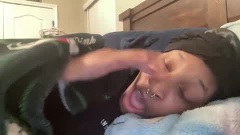 prettyfacefemale online show from 02/18/26, 06:53