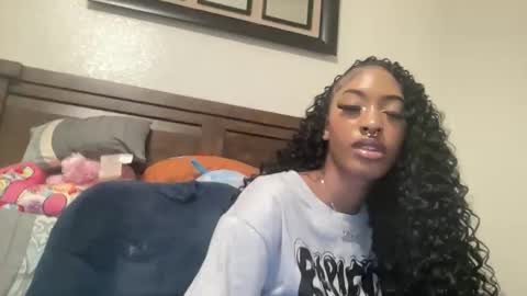 prettyfacefemale online show from 03/08/26, 07:23