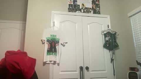 prettyfacefemale online show from 04/04/26, 08:50