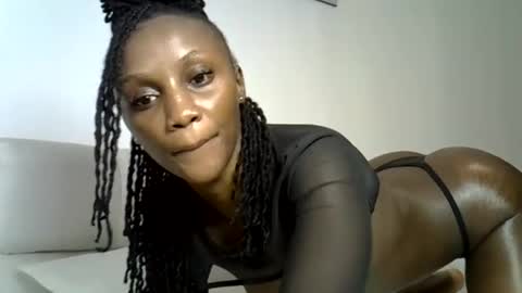Snapshot of prettygee21 chatting on 07/22/26, 10:07 Pretty darkskin doll online show from 07/22/26, 10:07