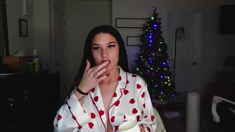 Snapshot of prettygirll23 chatting on 12/22/25, 01:13 prettygirllltorii online show from 12/22/25, 01:13