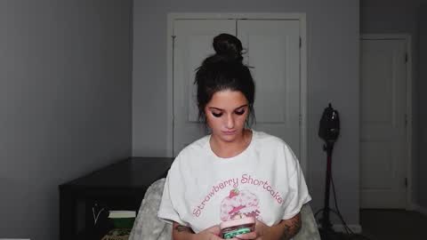 Snapshot of prettygirll23 chatting on 02/06/26, 12:48 prettygirllltorii online show from 02/06/26, 12:48