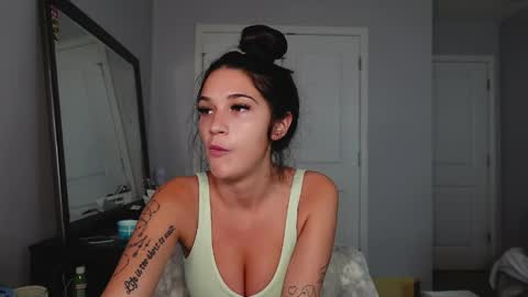 Snapshot of prettygirll23 chatting on 04/13/26, 08:25 prettygirllltorii online show from 04/13/26, 08:25