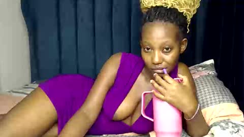 Snapshot of prettygoddess1 chatting on 10/14/25, 02:01 Mary online show from 10/14/25, 02:01