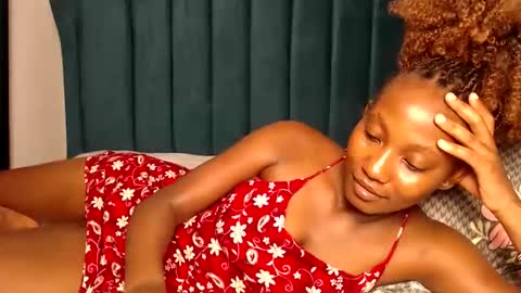 Snapshot of prettygoddess1 chatting on 11/15/25, 05:20 Mary online show from 11/15/25, 05:20