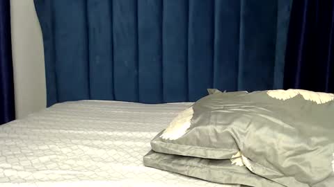 Snapshot of prettygoddess1 chatting on 11/18/25, 06:01 Mary online show from 11/18/25, 06:01