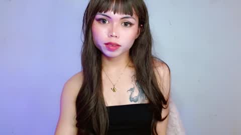 Snapshot of prettyjulian chatting on 01/05/25, 09:26 SEXY JULIA online show from 01/05/25, 09:26