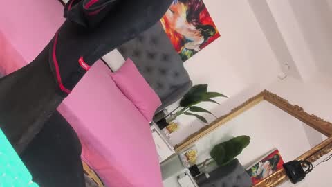 prettyjuliax online show from 12/06/24, 08:29