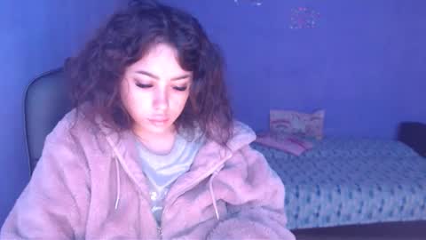 prettyjulliette online show from 02/12/25, 10:35