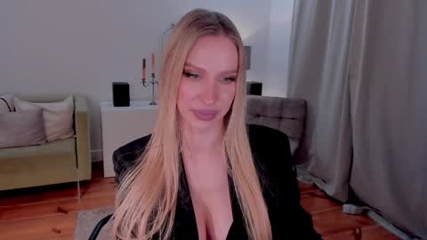 Snapshot of prettyk1ller chatting on 01/14/25, 03:43 Eva online show from 01/14/25, 03:43