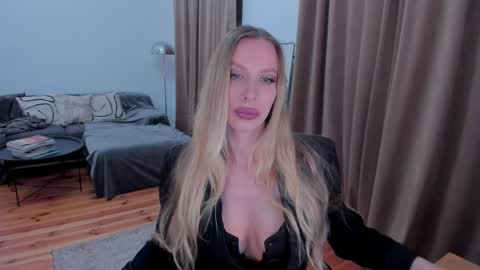 Eva online show from 06/08/26, 12:36