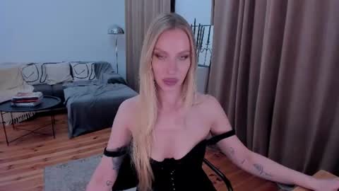 Snapshot of prettyk1ller chatting on 07/23/26, 01:58 Eva online show from 07/23/26, 01:58