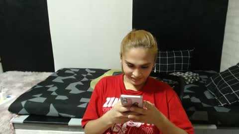 Snapshot of prettykate_04 chatting on 02/08/25, 09:35 Kate online show from 02/08/25, 09:35