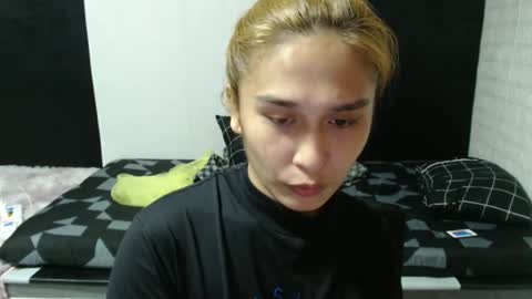 Snapshot of prettykate_04 chatting on 02/12/25, 08:27 Kate online show from 02/12/25, 08:27