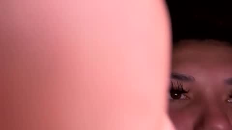 prettylatinamomma01 online show from 10/16/25, 06:20