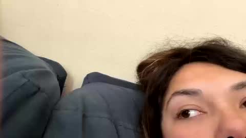 prettylatinamomma01 online show from 10/18/25, 09:04