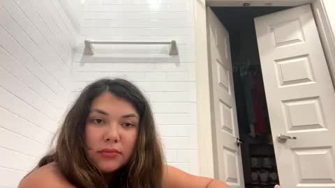 prettylatinamomma01 online show from 11/12/25, 01:06
