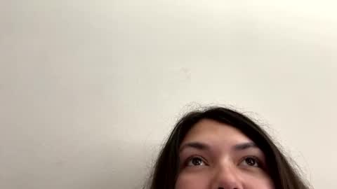 prettylatinamomma01 online show from 11/21/25, 08:29