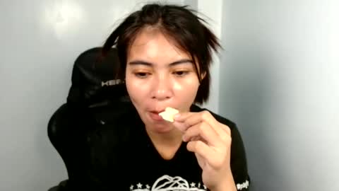 prettylittle_lady online show from 06/09/26, 12:55