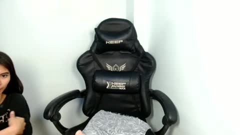 prettylittle_lady online show from 06/11/26, 07:56