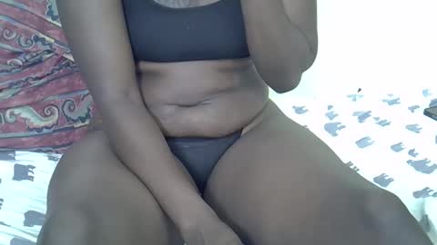 LILIAN online show from 10/17/25, 09:23