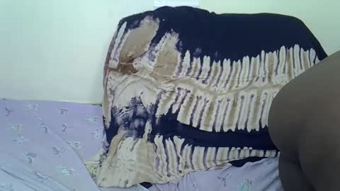 LILIAN online show from 11/13/25, 07:51