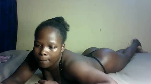 Melly online show from 09/28/25, 01:22