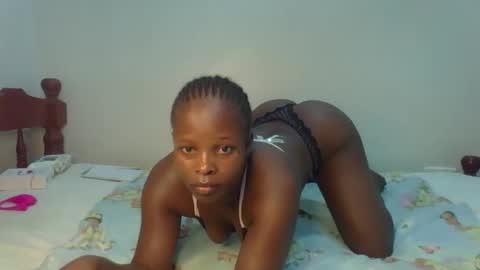 Snapshot of prettymelly_ chatting on 05/04/26, 11:06 Melly online show from 05/04/26, 11:06