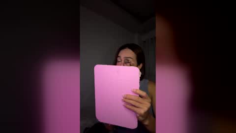 Snapshot of prettymirandats chatting on 05/19/26, 11:05 maddyts online show from 05/19/26, 11:05